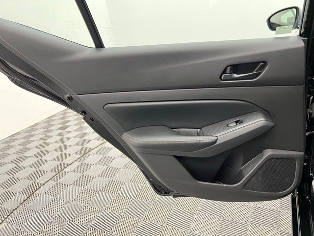 2024 Nissan Altima 2.5 SV photo 32