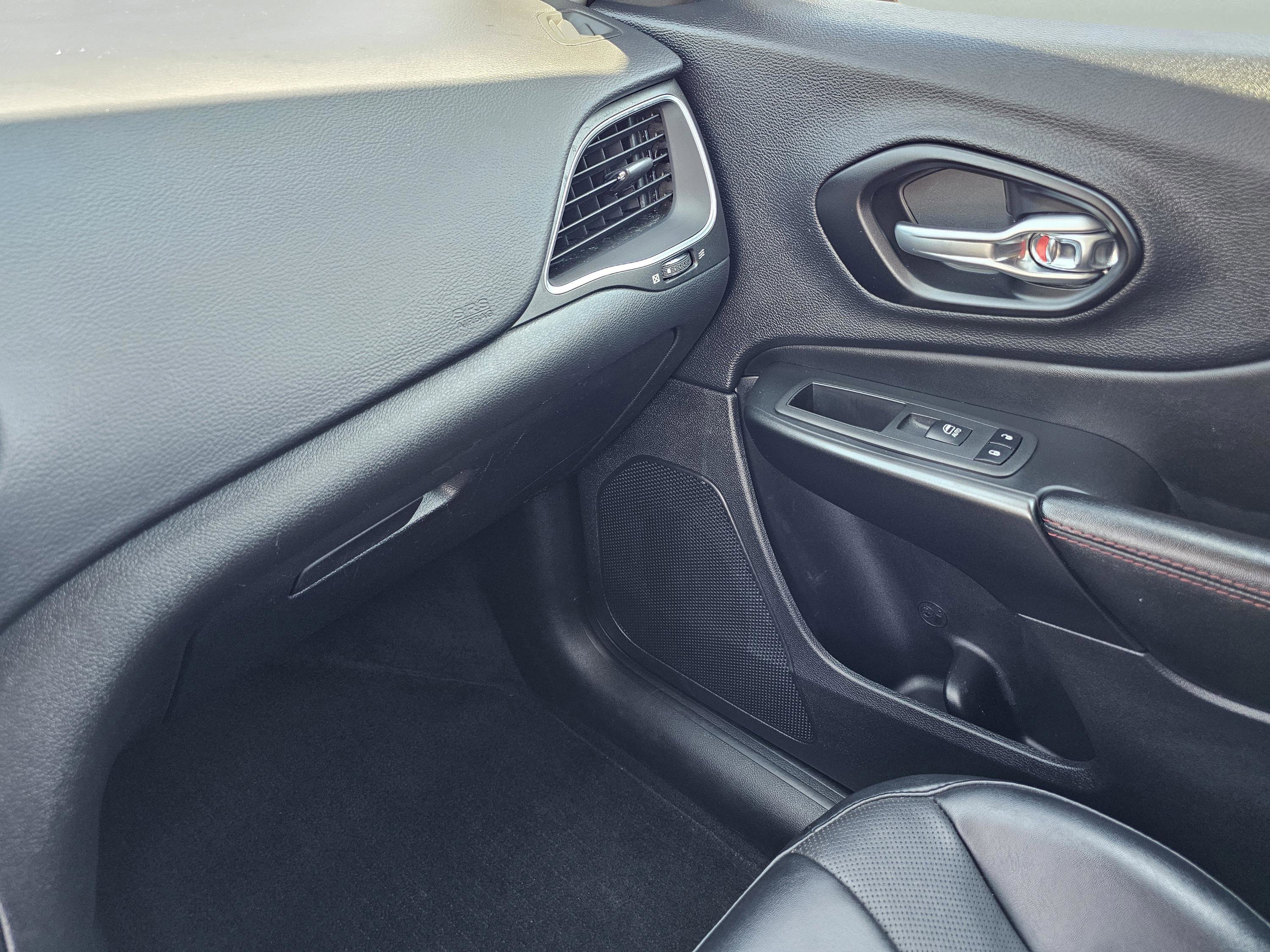 2022 Jeep Cherokee Trailhawk photo 18