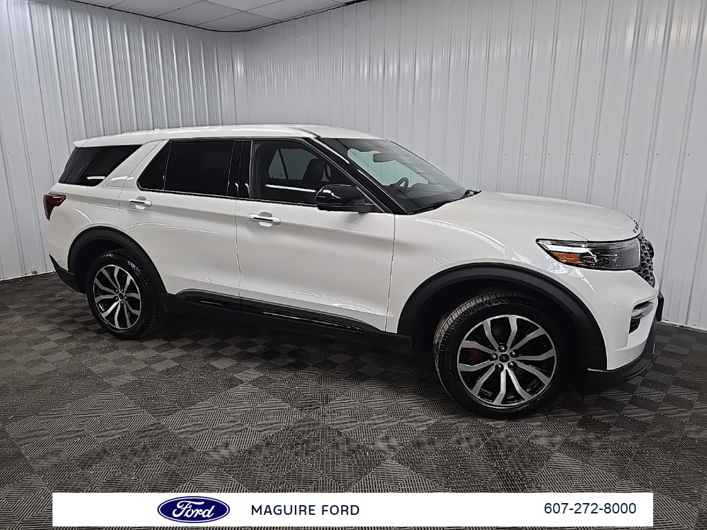 2021 Ford Explorer ST's photo