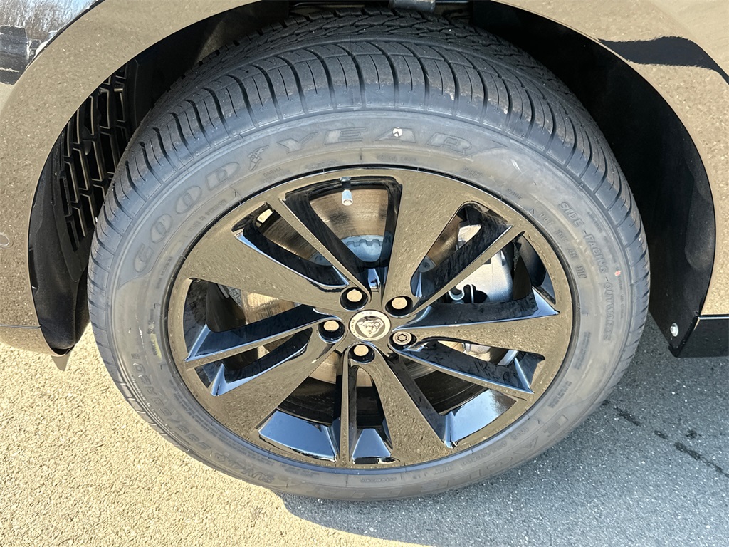 2026 Jaguar F-PACE P250 R-Dynamic S photo 8