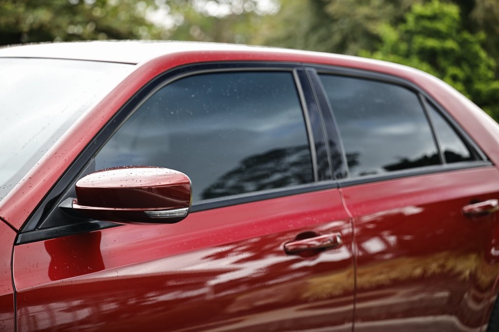 2023 Chrysler 300 S photo 11