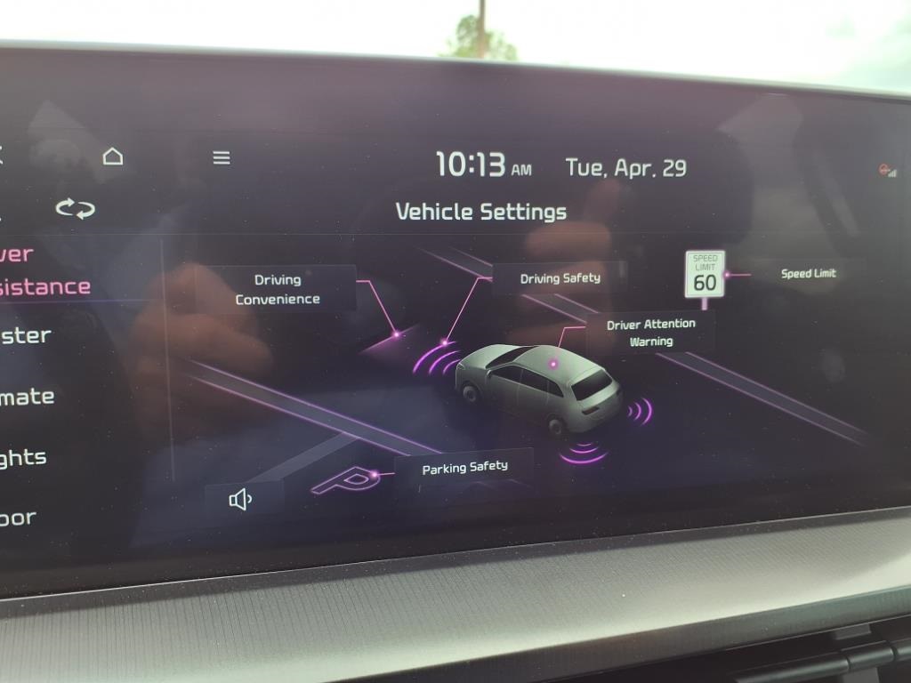 2024 Kia Telluride S photo 14