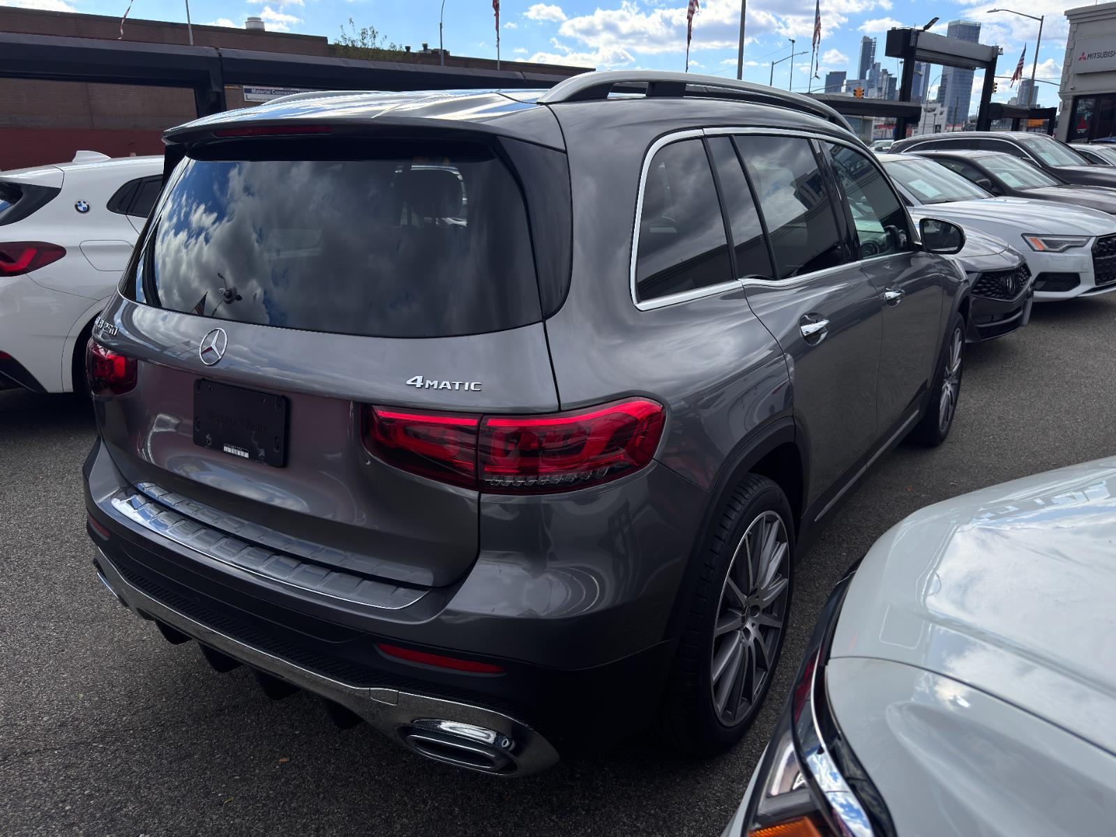 2021 Mercedes Benz GLB 250 4MATIC photo 4