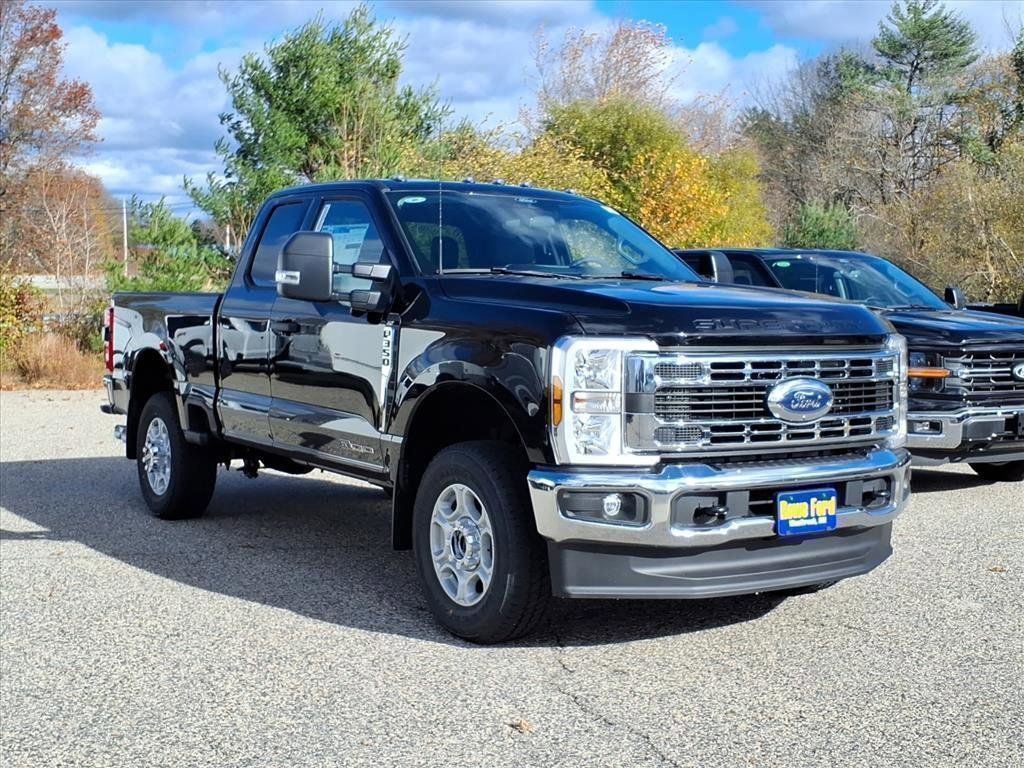 2026 Ford F-350 Super Duty XLT's photo