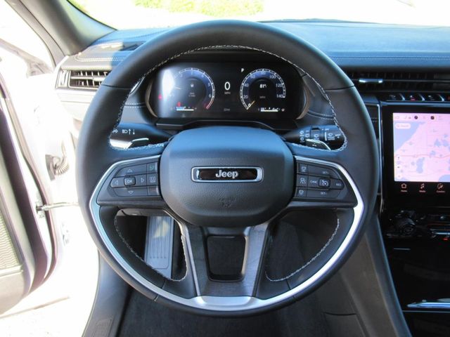 2025 Jeep Grand Cherokee Limited photo 16