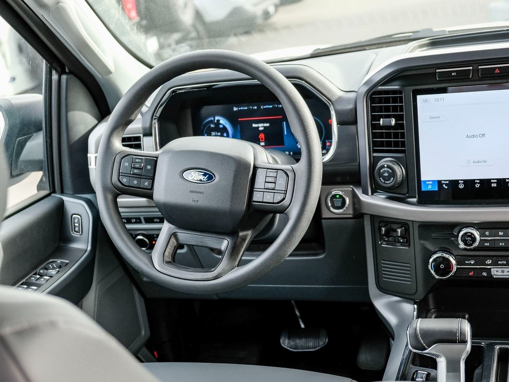 2024 Ford F-150 Lightning photo 15