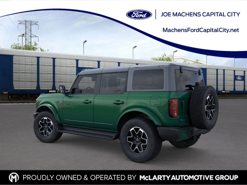 2025 Ford Bronco Outer Banks photo 4