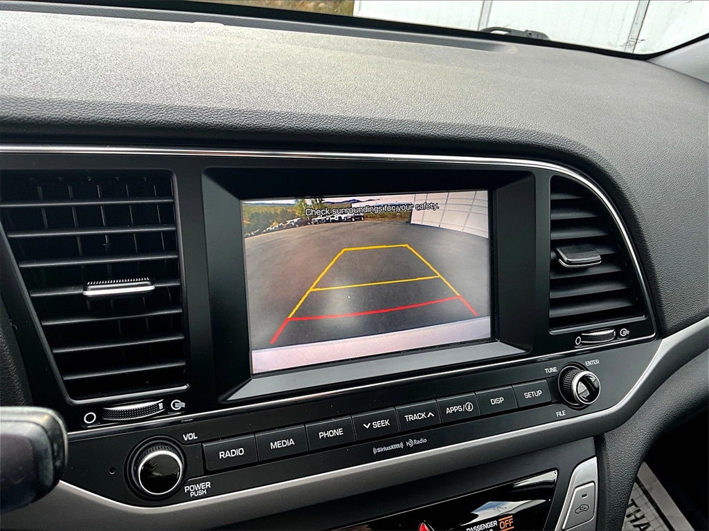 2018 Hyundai Elantra SEL photo 16