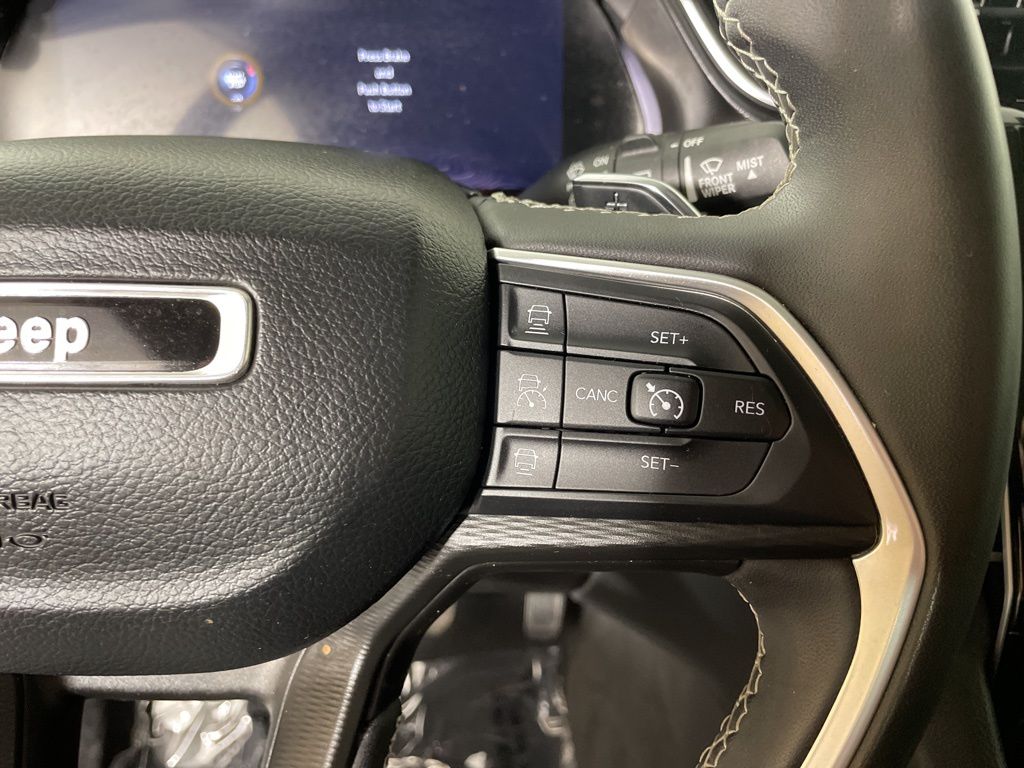 2023 Jeep Grand Cherokee Laredo photo 20