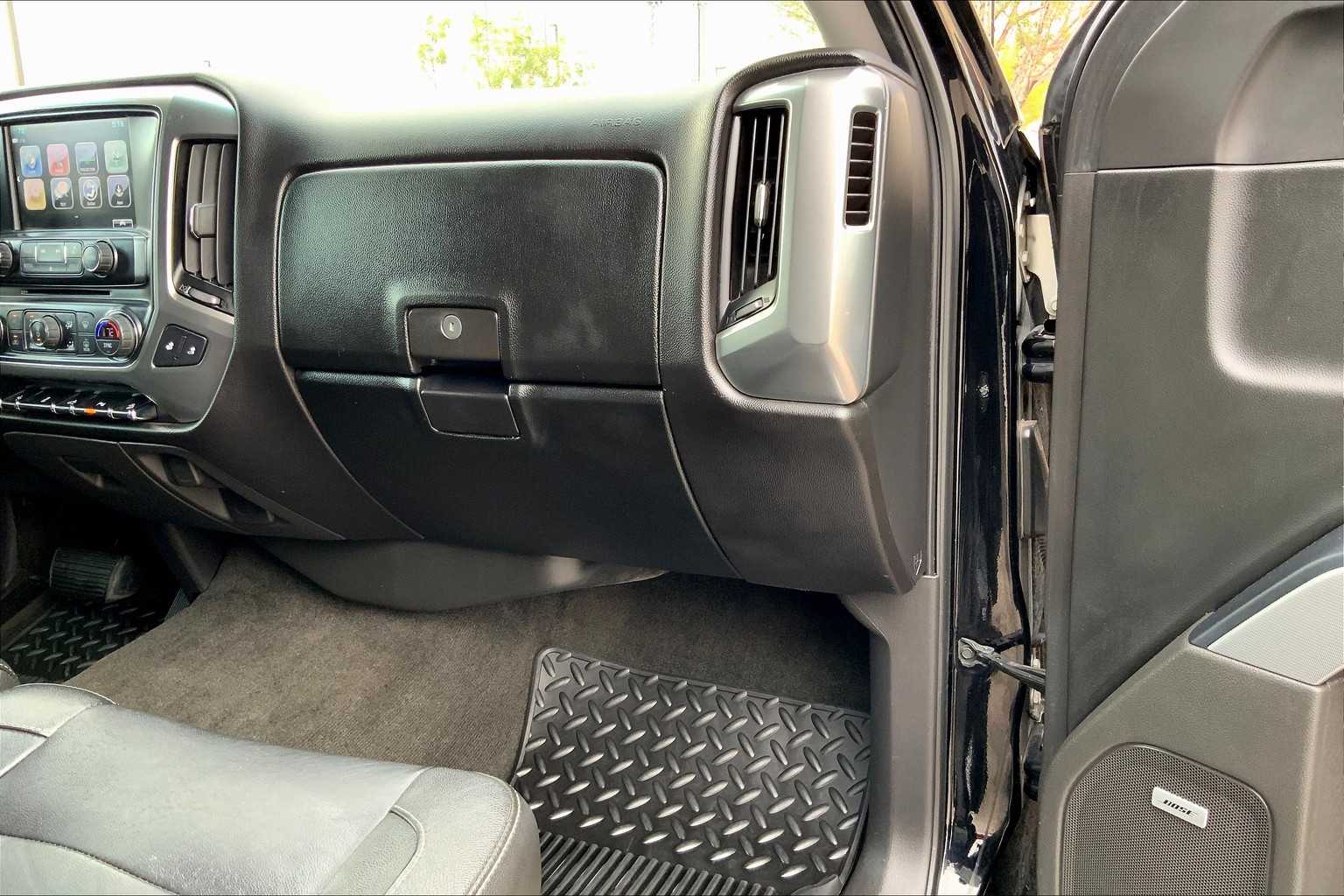 2018 Chevrolet Silverado 1500 LT photo 16
