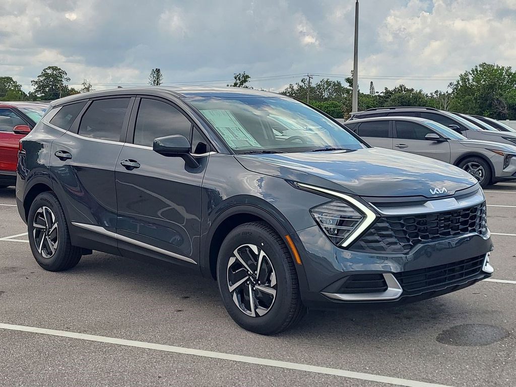 2025 Kia Sportage Hybrid LX photo 3