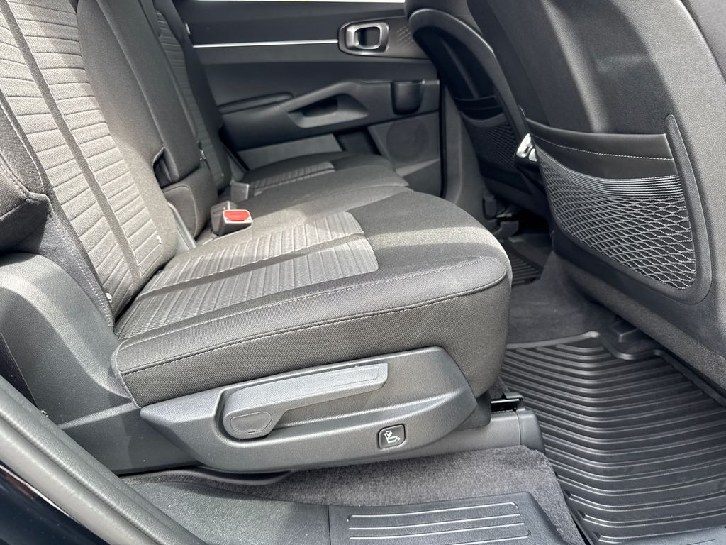 2026 Kia Sorento LX photo 15