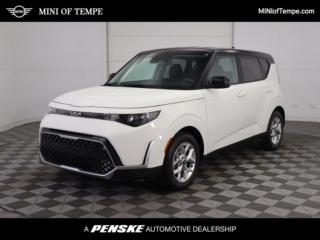 2023 Kia Soul S's photo