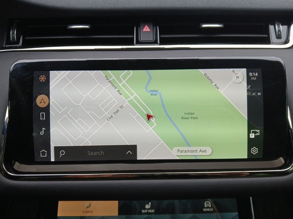 2023 Land Rover Range Rover Evoque R-Dynamic SE photo 18