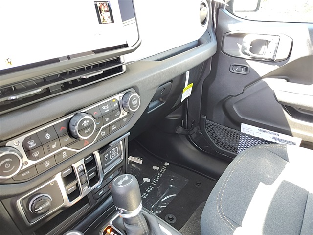 2025 Jeep Wrangler Sport S photo 23