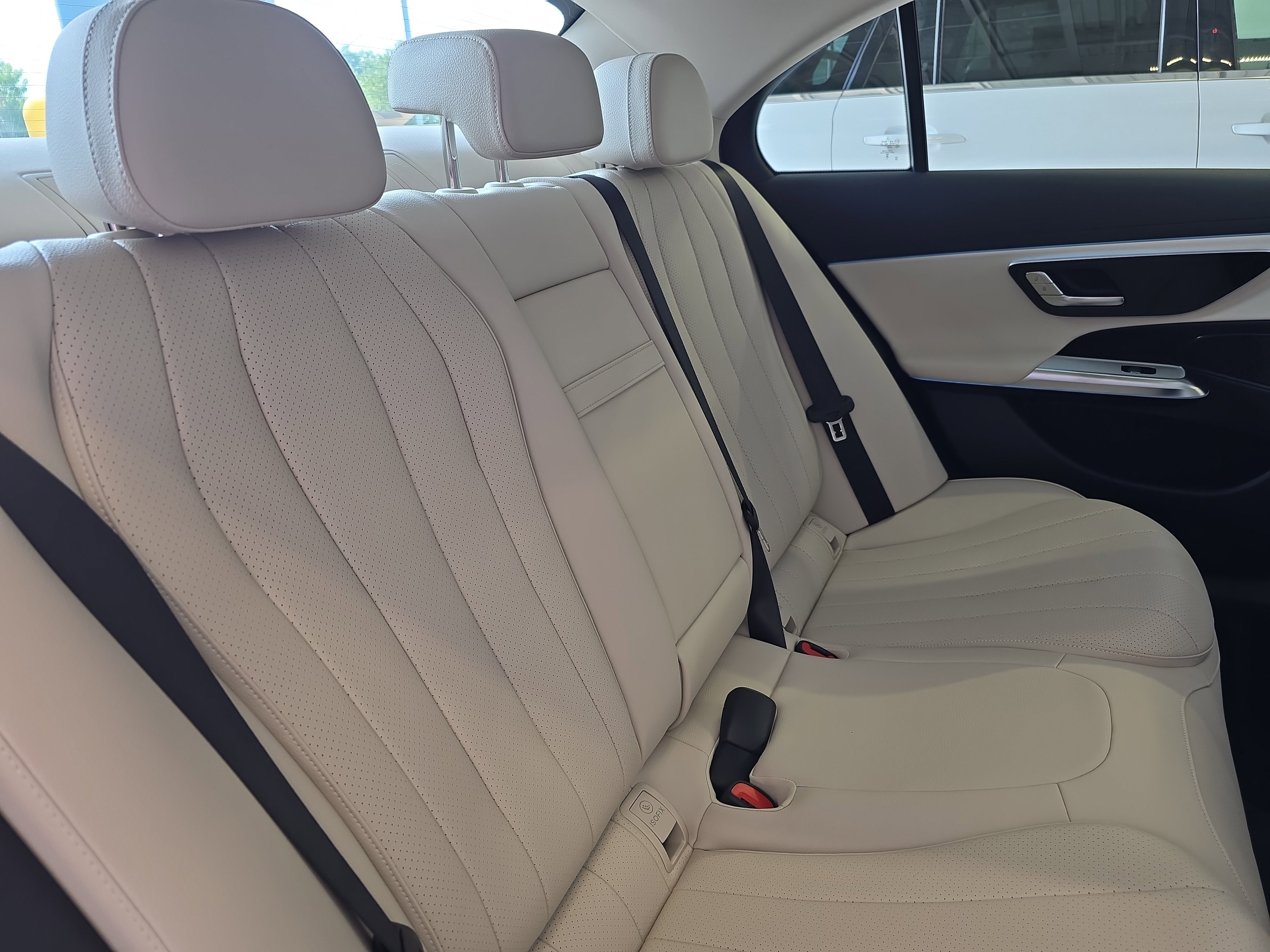 2025 Mercedes Benz E 350 photo 9