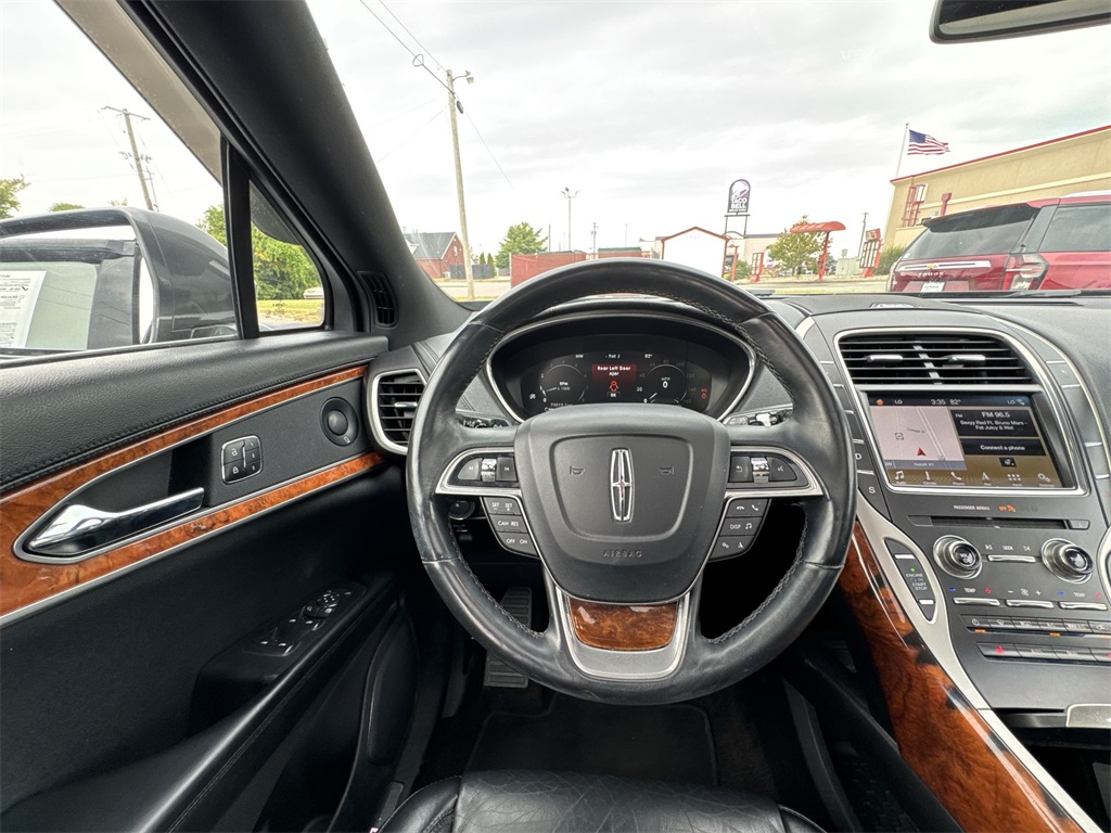 2019 Lincoln Nautilus Select photo 14