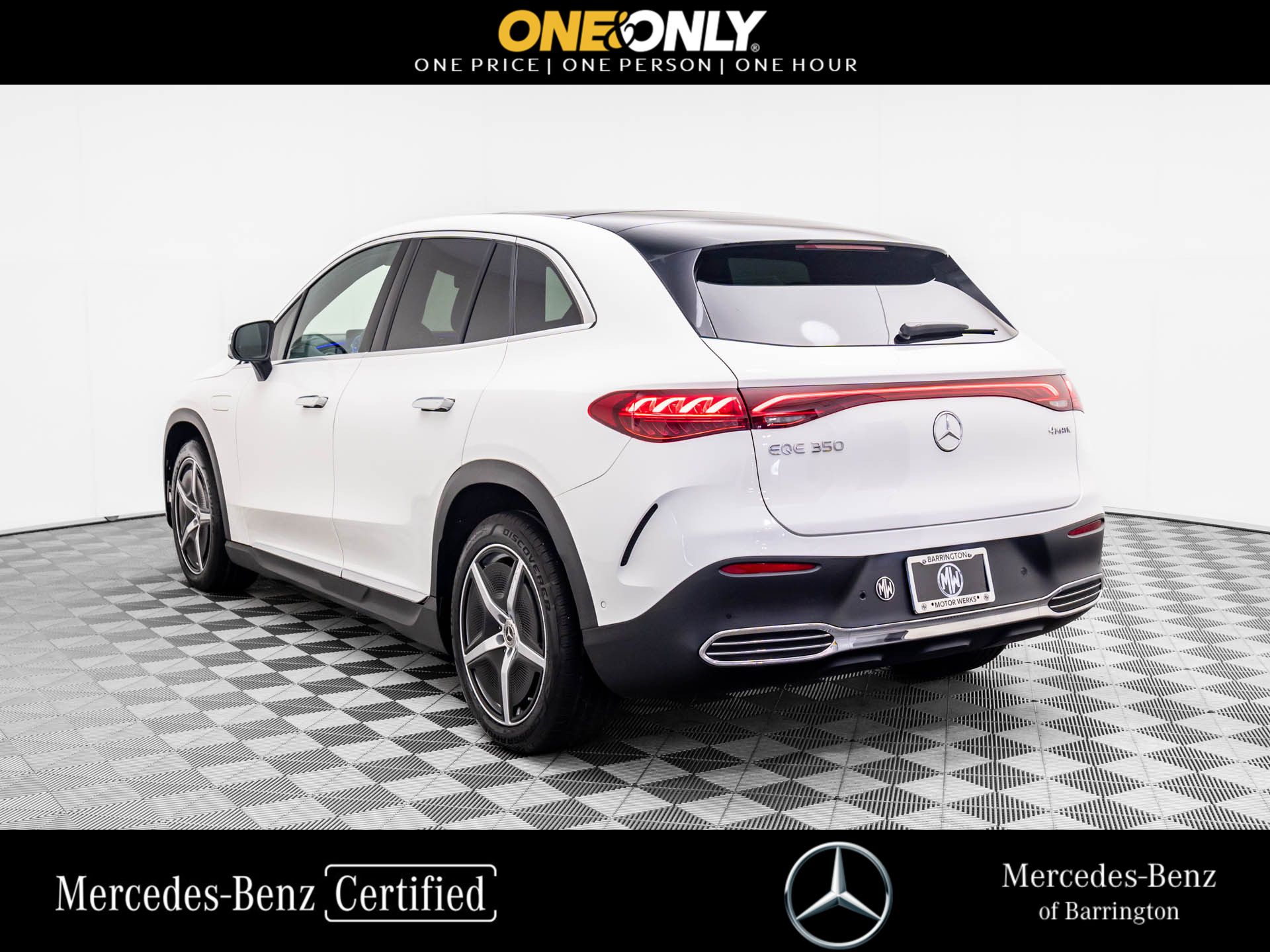 2024 Mercedes Benz 350 4MATIC photo 3
