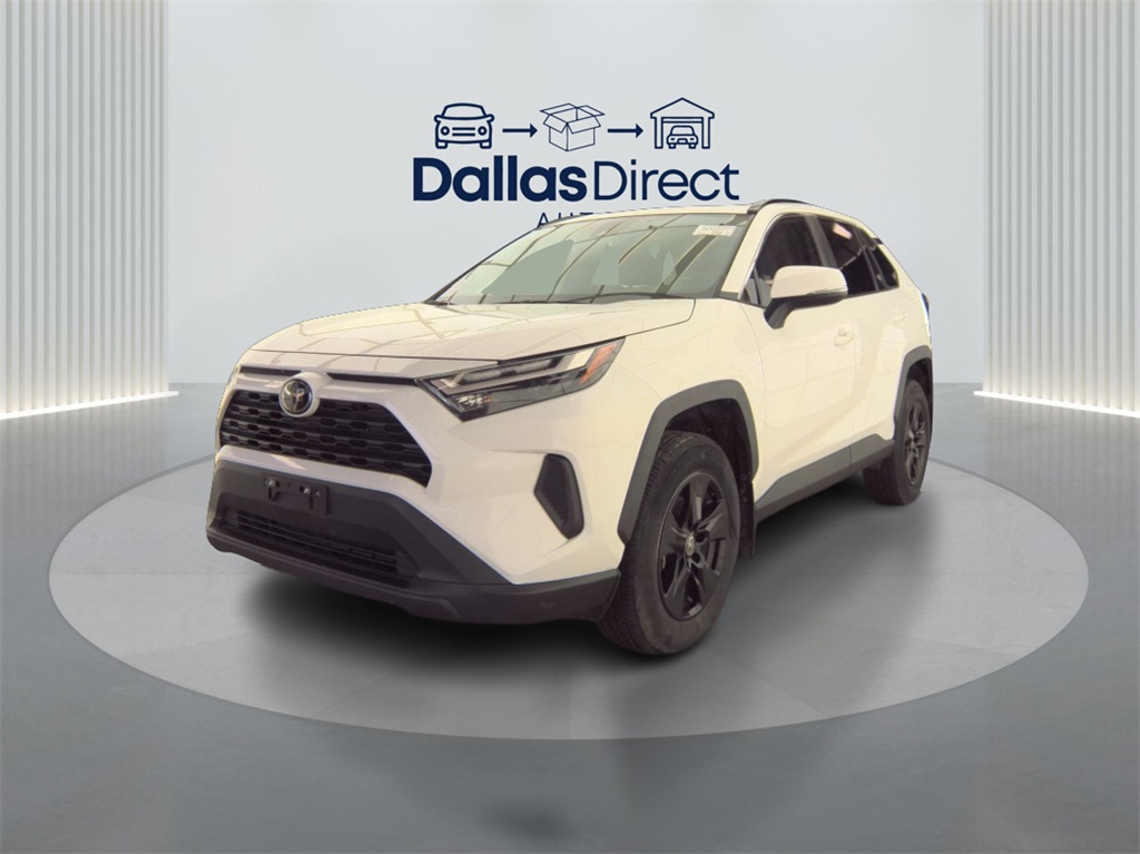 2023 Toyota RAV4 XLE photo 4