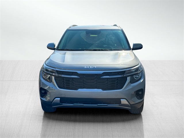 2024 Kia Seltos S photo 8