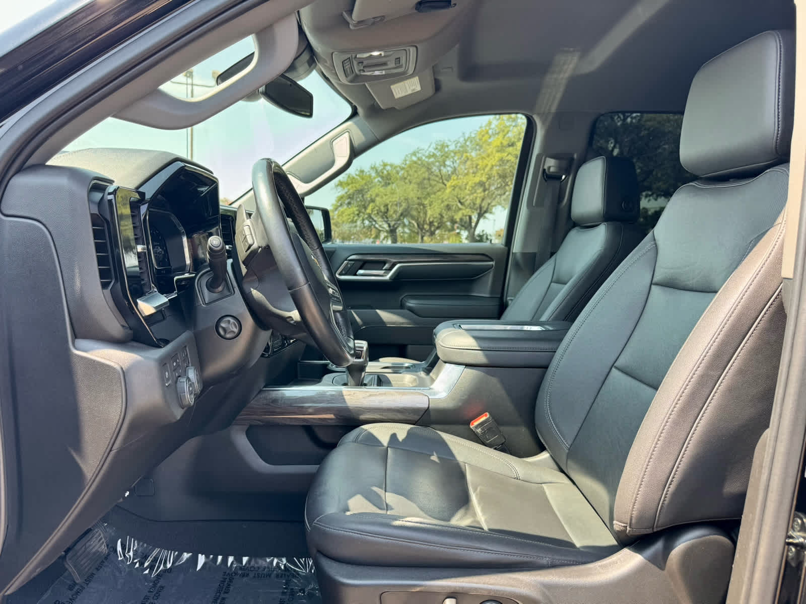 2022 Chevrolet Silverado 1500 LTZ photo 12