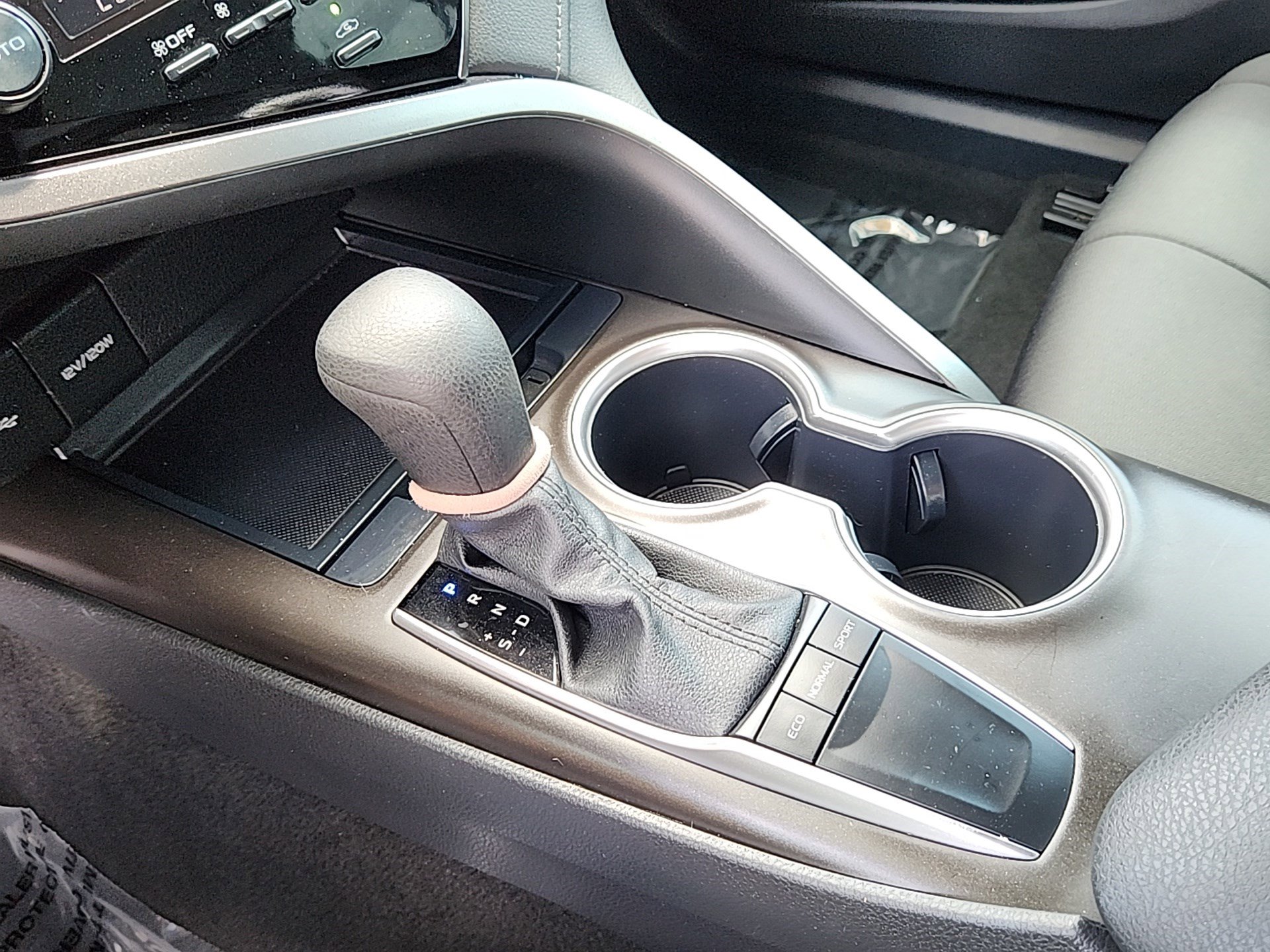 2024 Toyota Camry LE photo 16