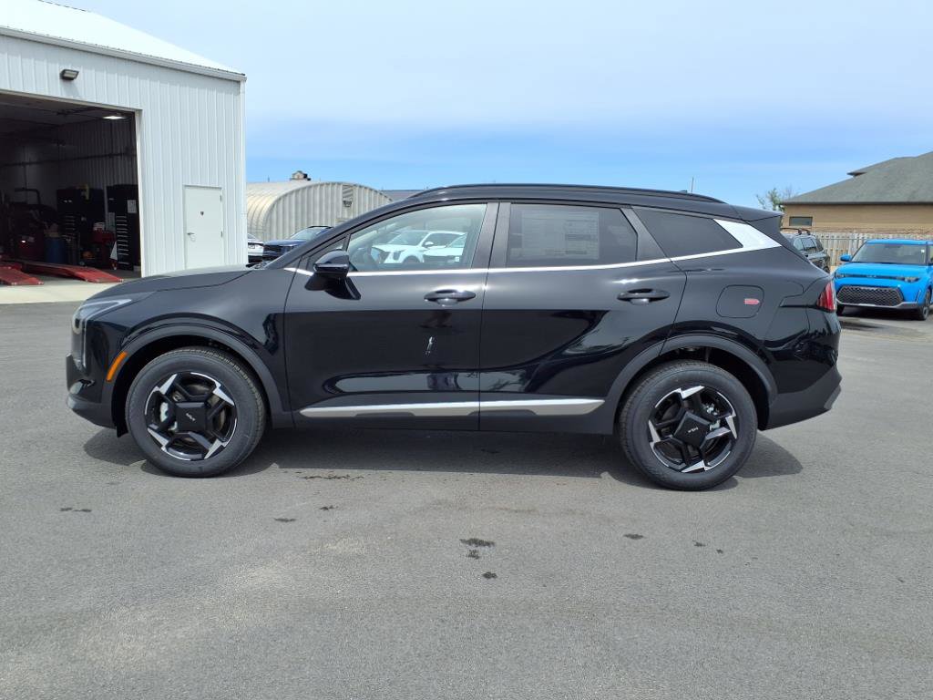 2026 Kia Sportage EX photo 2