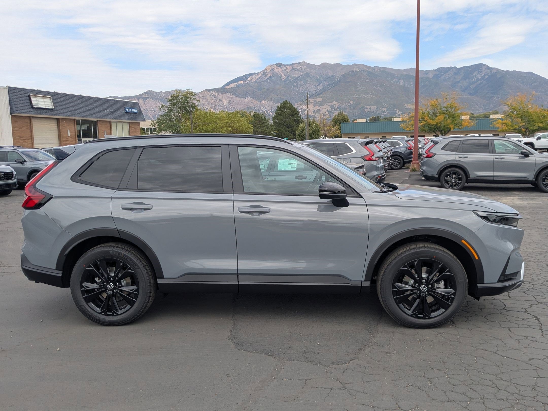 2026 Honda CR-V Sport Touring Hybrid photo 2