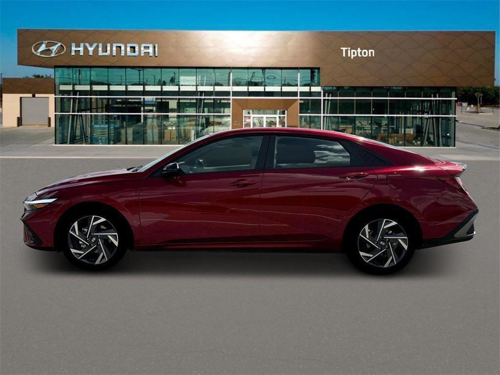 2025 Hyundai Elantra SEL Sport photo 3