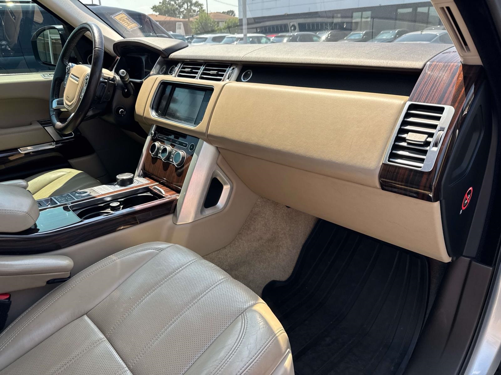 2016 Land Rover Range Rover SuperCharged HSE photo 12
