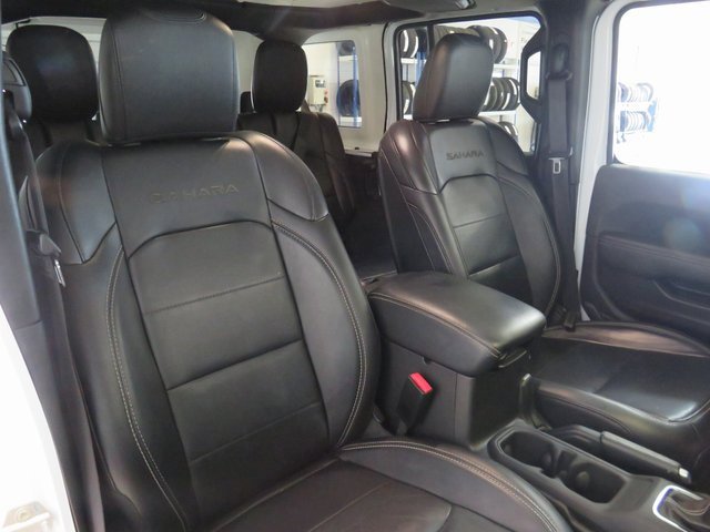 2023 Jeep Wrangler Sahara 4xe photo 4
