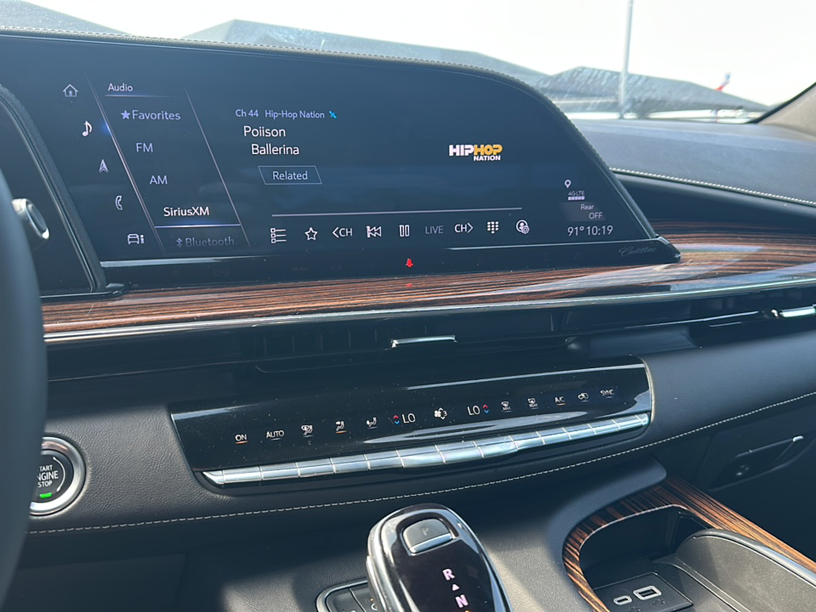 2023 Cadillac Escalade Luxury photo 17