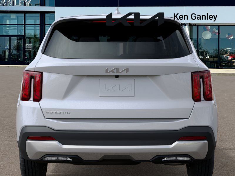 2026 Kia Sorento S photo 7