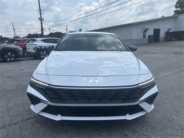 2025 Hyundai Elantra Hybrid SEL Sport photo 3