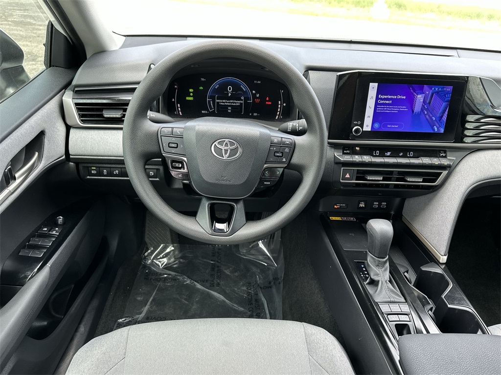 2025 Toyota Camry LE photo 15