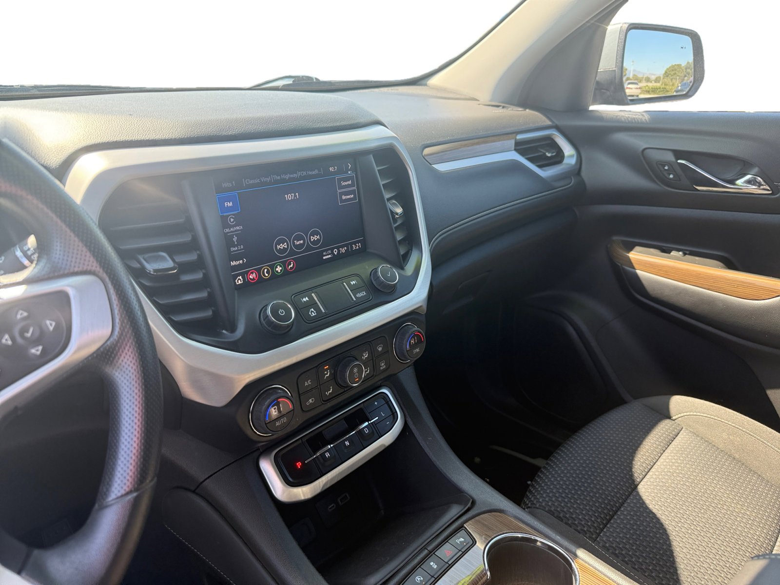 2023 Gmc Acadia SLE photo 12