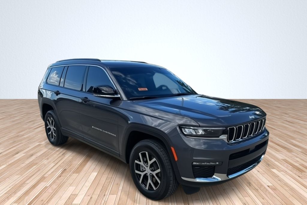 2025 Jeep Grand Cherokee Limited photo 3