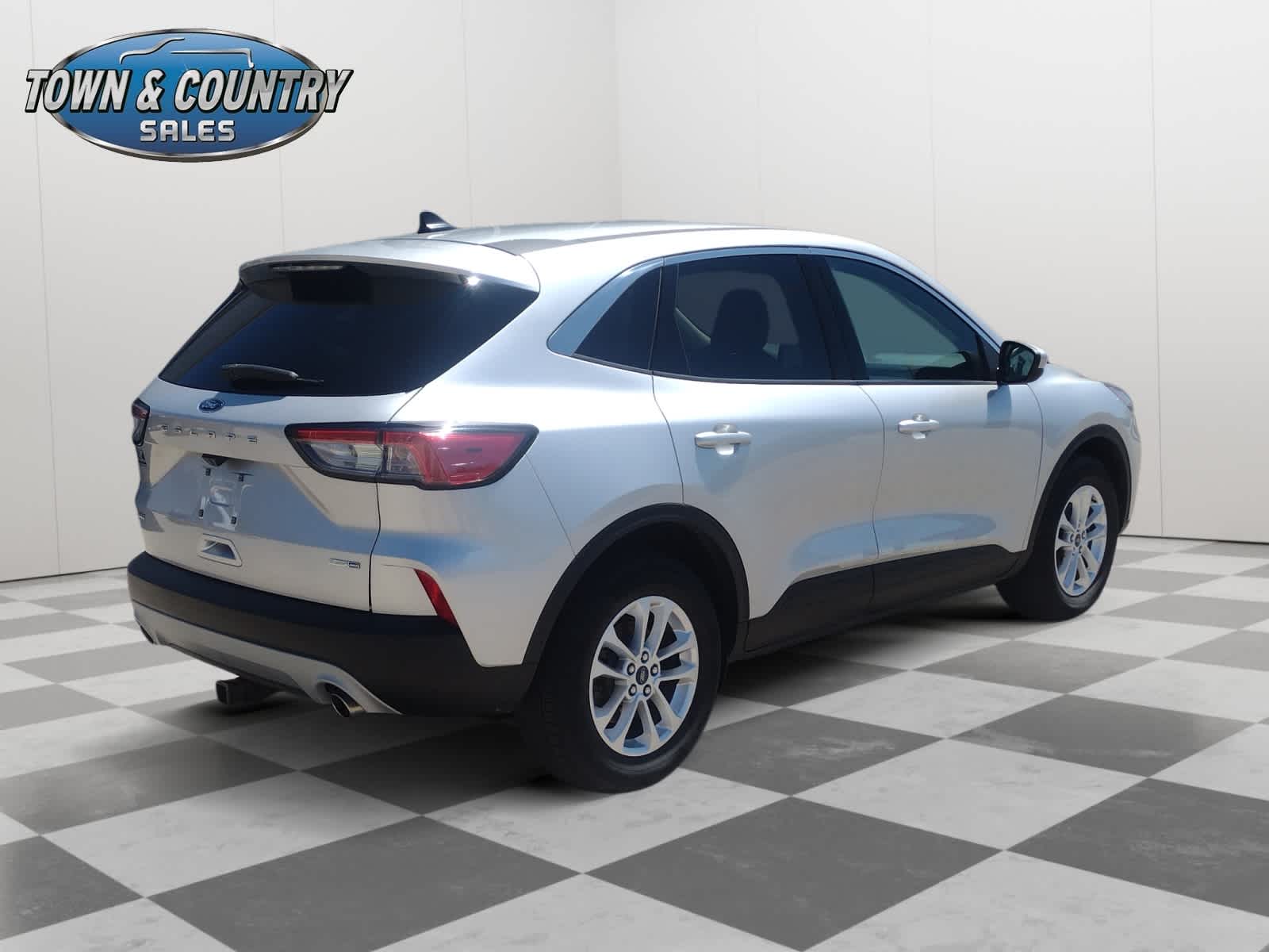 PreOwned 2020 Ford Escape SE 4 Door SUV in Quinnesec U7165 Town