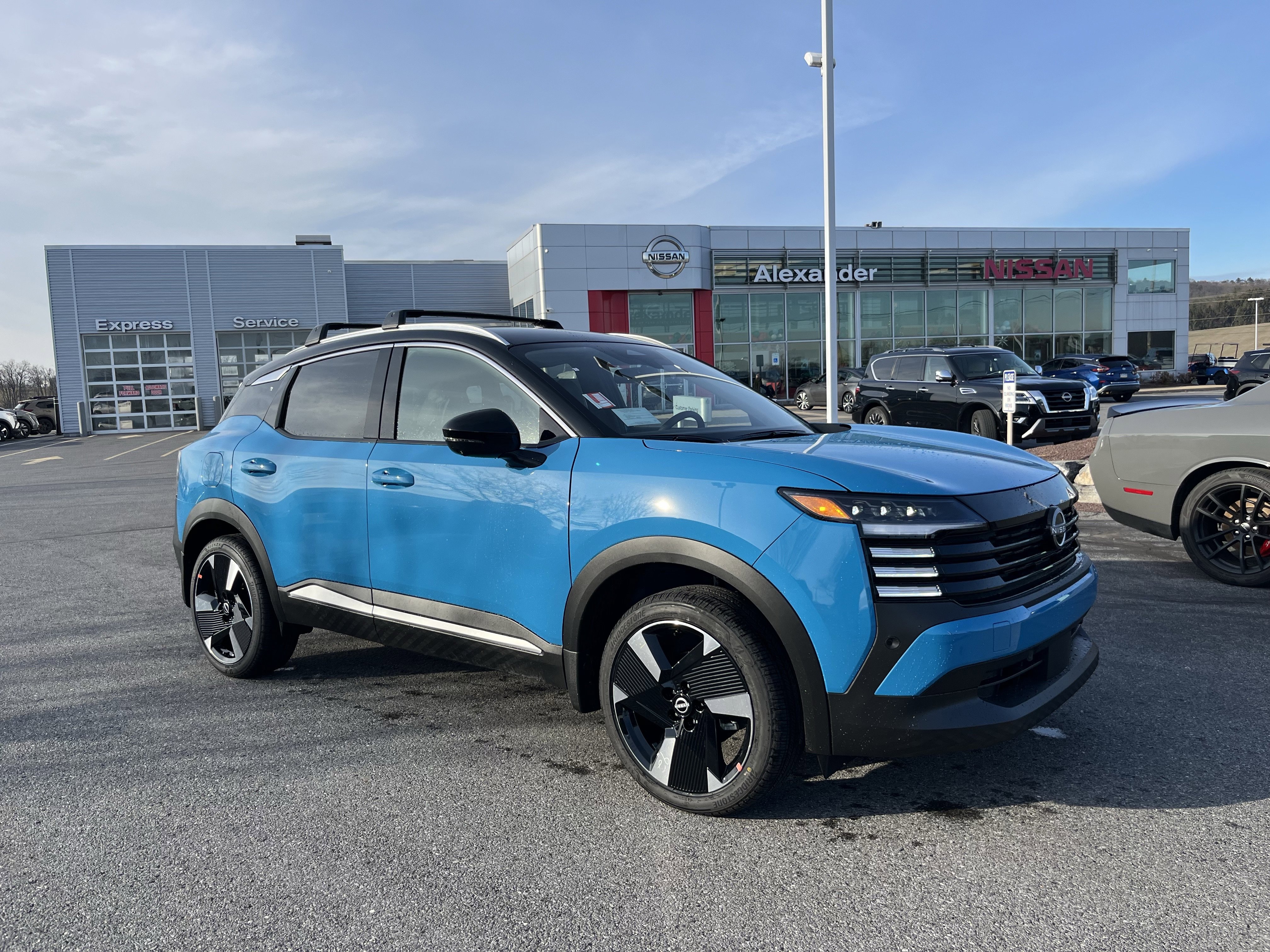 2026 Nissan KICKS SR AWD's photo