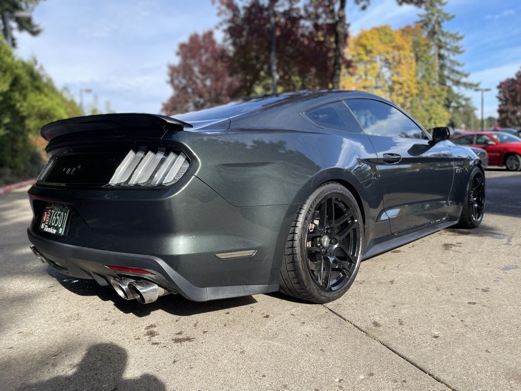 2015 Ford Mustang GT Premium photo 4