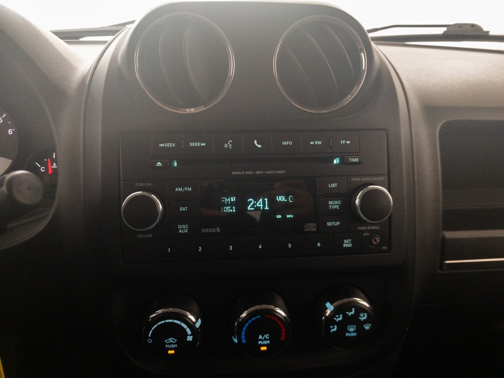 2012 Jeep Patriot Sport photo 12