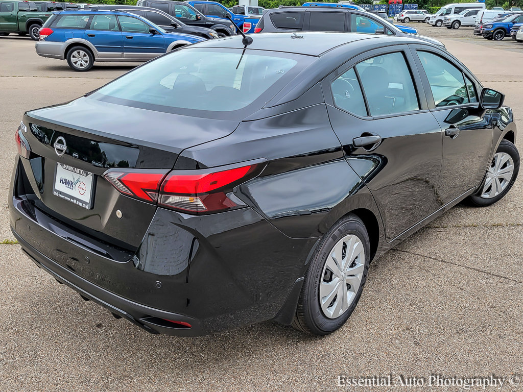2025 Nissan Versa S photo 7