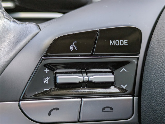 2023 Hyundai Elantra SEL photo 23