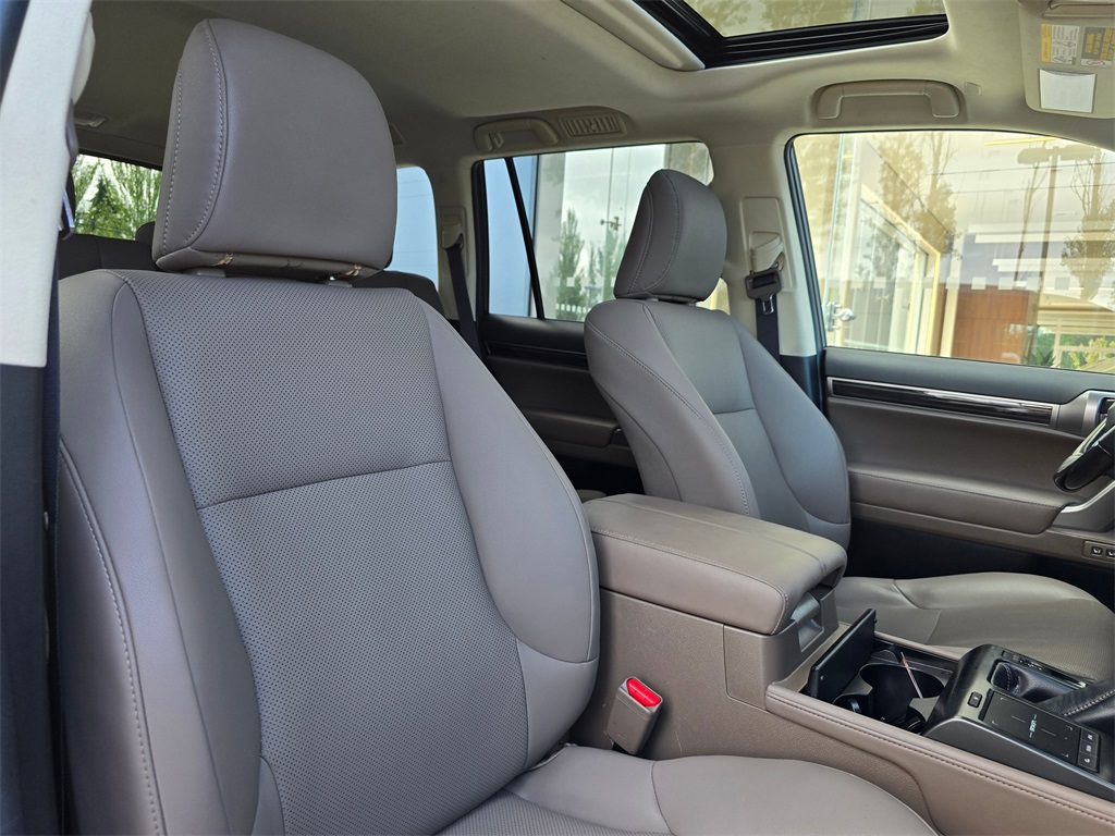 2023 Lexus GX 460 photo 31
