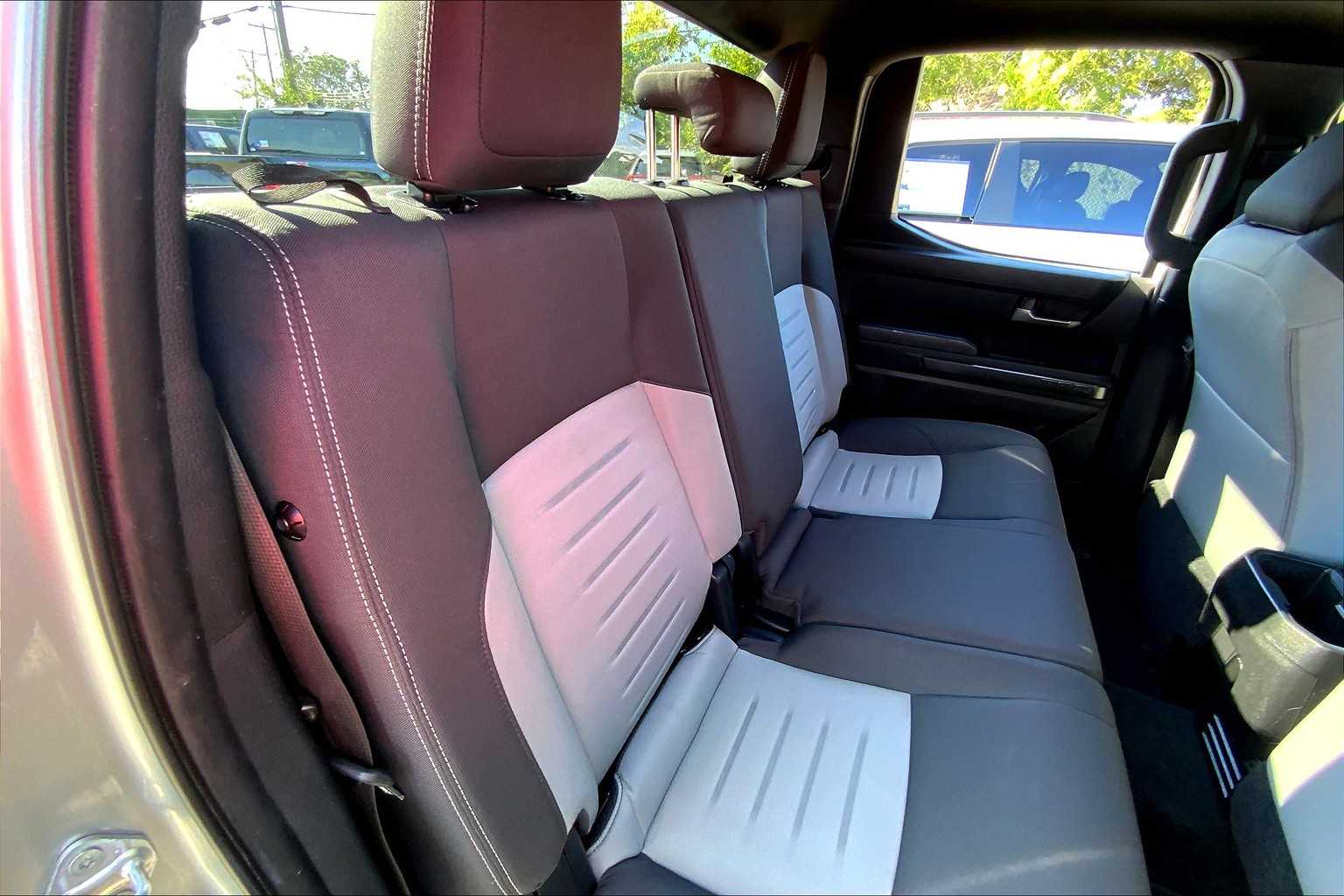 2024 Toyota Tacoma TRD Sport 4x4 photo 18