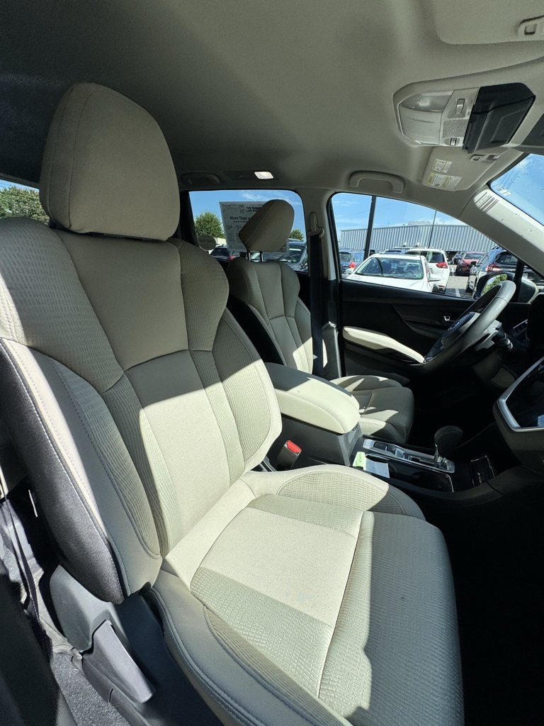 2025 Subaru Ascent Premium photo 11