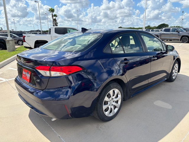2021 Toyota Corolla LE photo 2