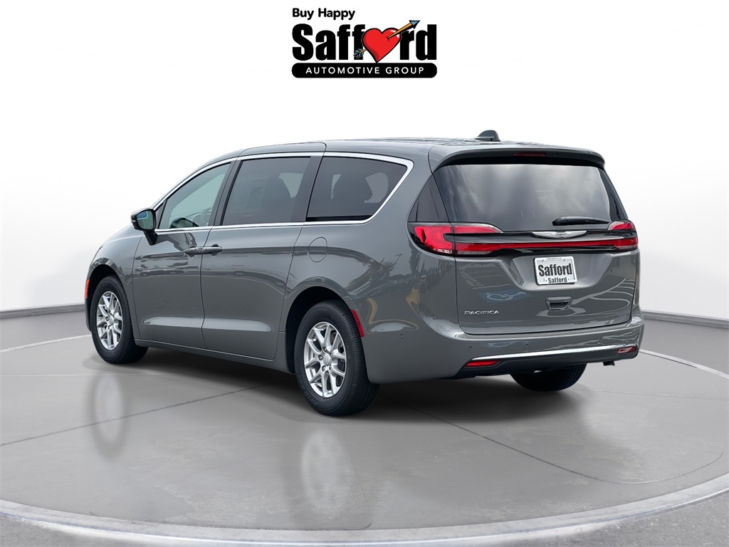 2025 Chrysler Pacifica photo 5