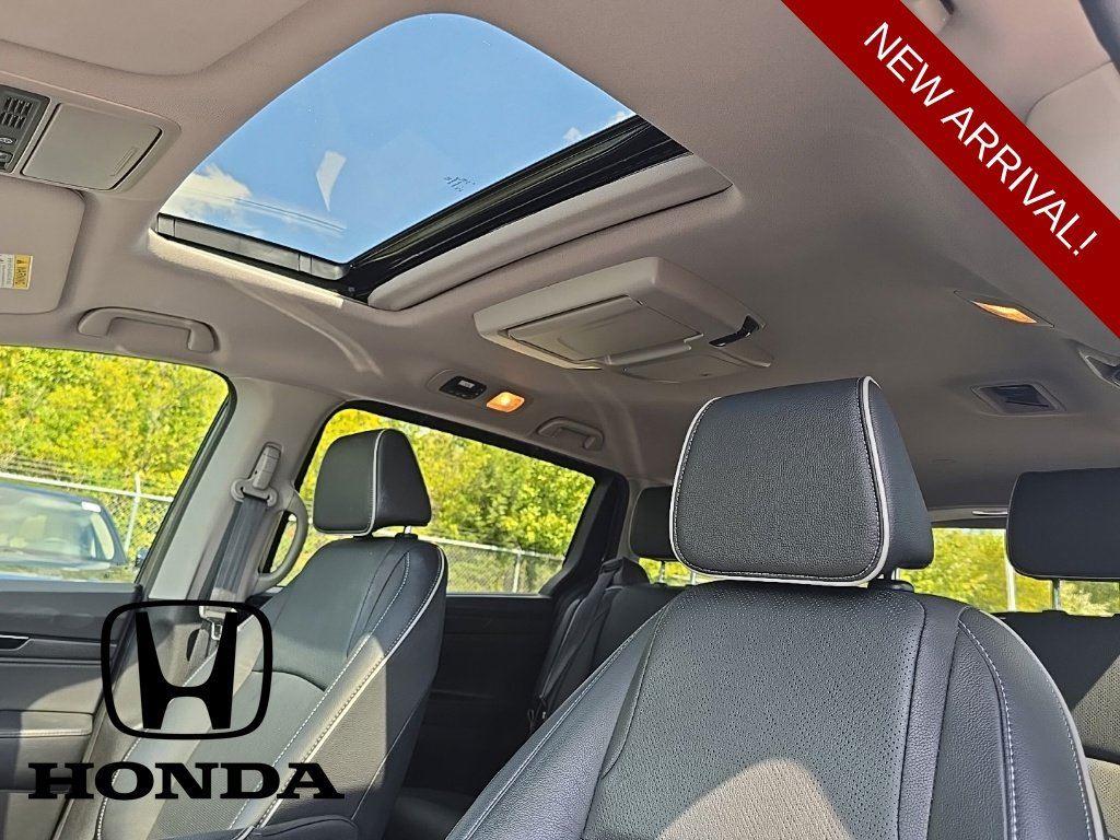 2022 Honda Odyssey Elite photo 8