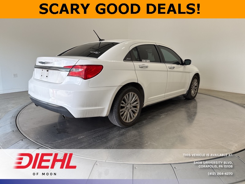 2013 Chrysler 200 Limited photo 4